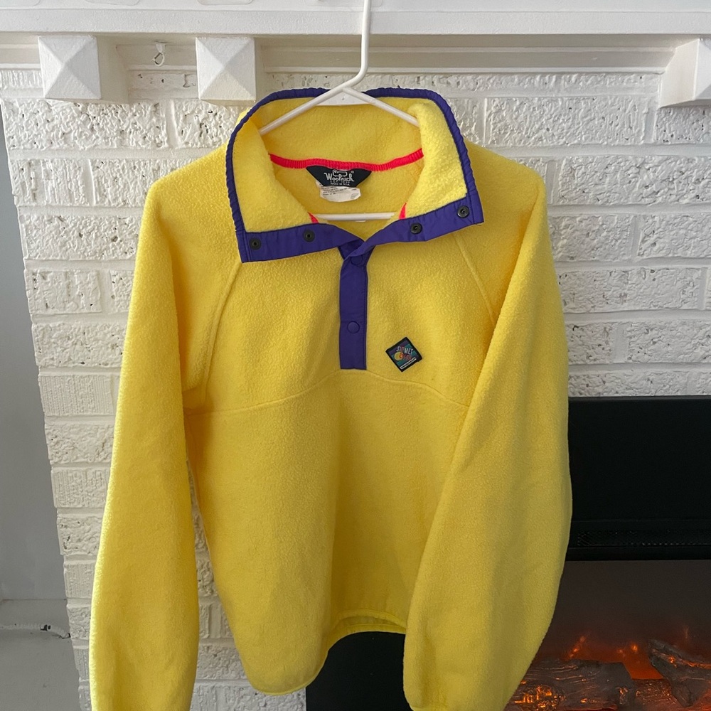 Vintage 90’s Woolrich Yellow Fleece Pullover with Purple Accents - Size M